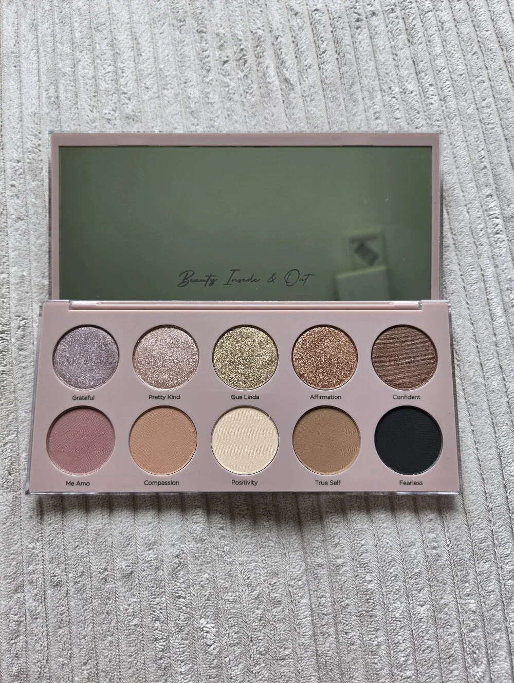 Dominique Cosmetics Essential Eyeshadow Palette